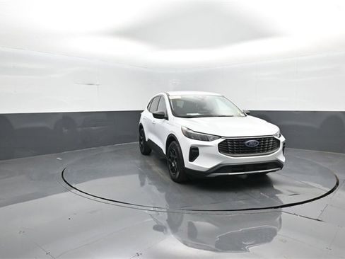 Certified 2024 Ford Escape Active image 1