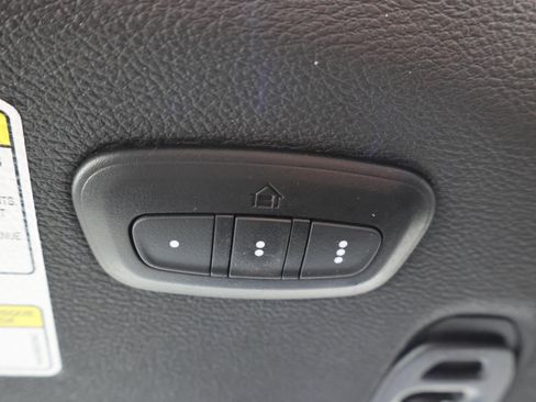 Used 2022 Jeep Wrangler Unlimited Sahara w/ LED Lighting Group AWD/4WD image 61