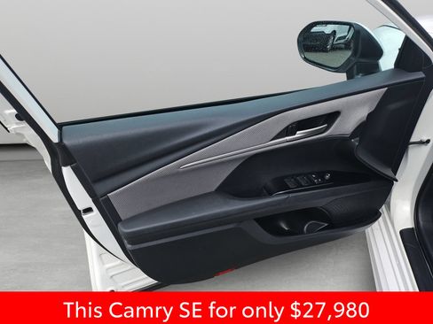 Used 2025 Toyota Camry SE FWD image 34