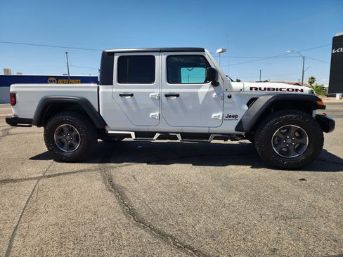 Used 2021 Jeep Gladiator Rubicon AWD/4WD image 4