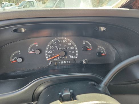 Used 2001 Ford E-350 and Econoline 350 Extended Super Duty image 11