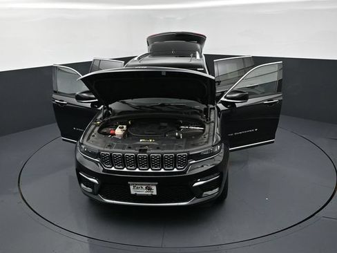 Used 2023 Jeep Grand Cherokee Summit AWD/4WD image 25