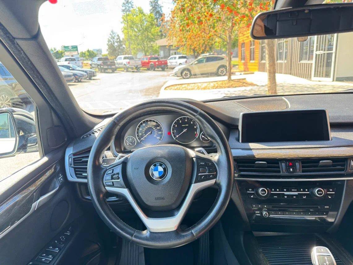 Used 2018 BMW X5 xDrive35i w/ M Sport Package AWD/4WD image 14