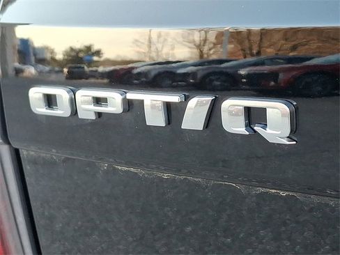 Certified 2025 Cadillac Optiq Sport 1 w/ LPO, ONYX Package image 31