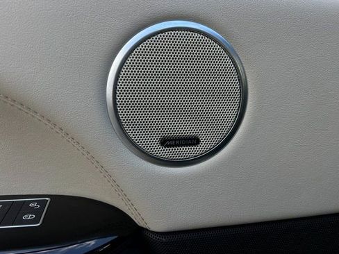 Used 2016 Land Rover Range Rover Supercharged image 12