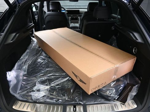 New 2025 Genesis GV80 3.5T e-SC image 17