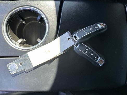 Used 2018 Porsche Panamera Turbo image 26