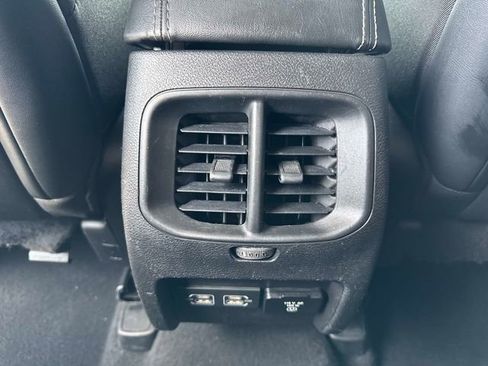 Used 2021 Jeep Cherokee Limited FWD image 14