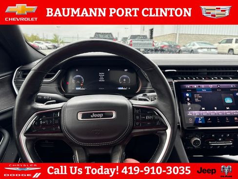 Used 2021 Jeep Grand Cherokee L Overland w/ Luxury Tech Group IV AWD/4WD image 13