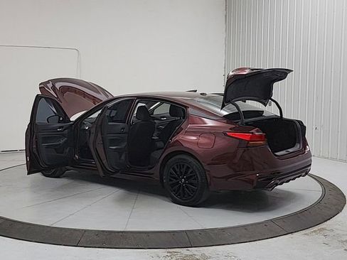 Used 2025 Nissan Altima 2.5 SV w/ SV Special Edition Package image 13