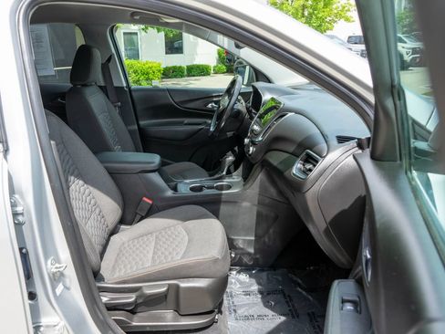 Used 2021 Chevrolet Equinox LT AWD/4WD image 10