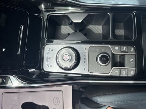 Used 2025 Kia Sorento SX Prestige AWD/4WD image 17
