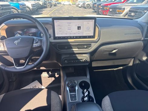 Used 2025 Ford Bronco Sport Big Bend w/ Convenience Package image 16