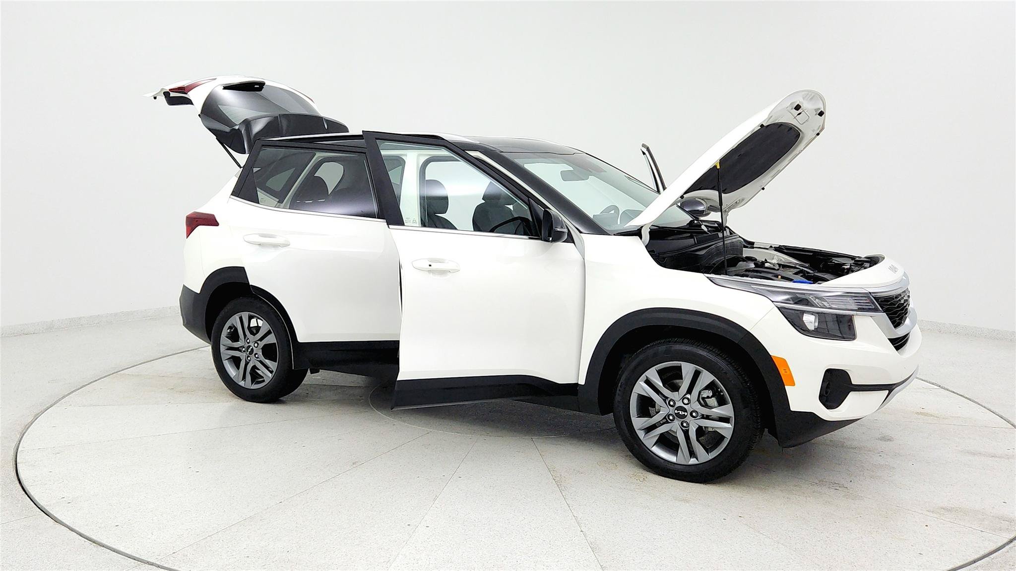 Used 2023 Kia Seltos S FWD image 31