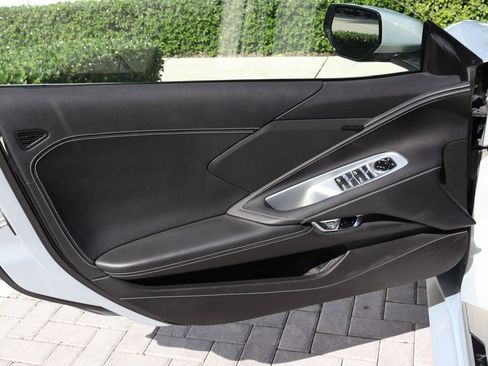 Used 2021 Chevrolet Corvette Stingray Convertible w/ 1LT image 11