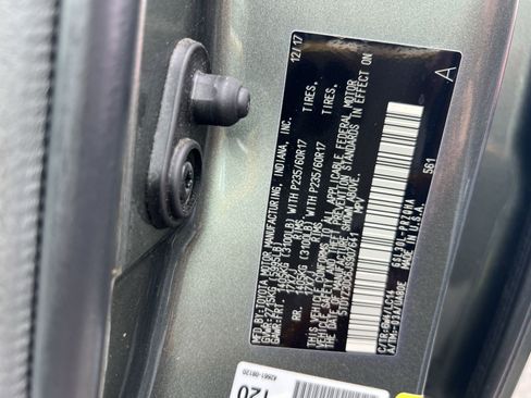 Used 2018 Toyota Sienna XLE FWD image 25