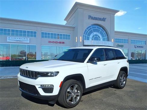 Certified 2023 Jeep Grand Cherokee Limited image 1