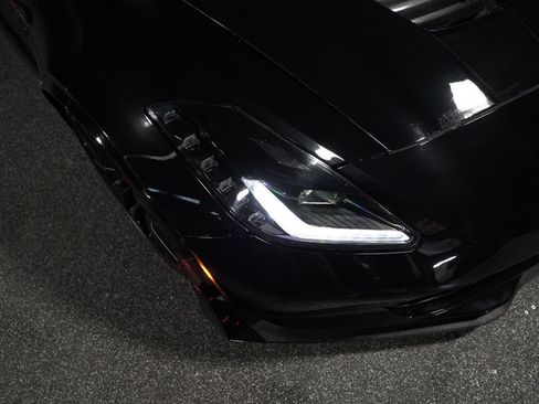 Used 2018 Chevrolet Corvette Z06 RWD image 19