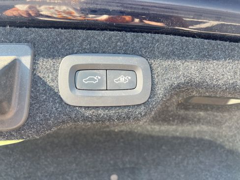 Used 2017 Volvo S90 T6 Inscription w/ Vision Package AWD/4WD image 21