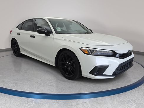 Used 2024 Honda Civic Sport image 3