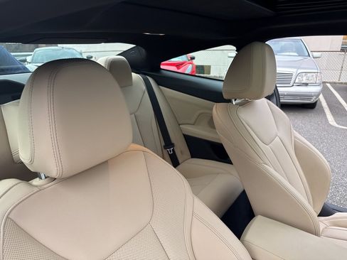 Used 2024 BMW 430i xDrive Coupe w/ Premium Package image 24