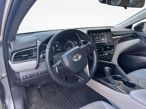 Used 2021 Toyota Camry SE FWD image 11