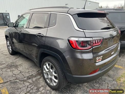 Used 2022 Jeep Compass Latitude image 4