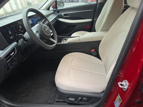 Used 2025 Hyundai Sonata SEL FWD image 5