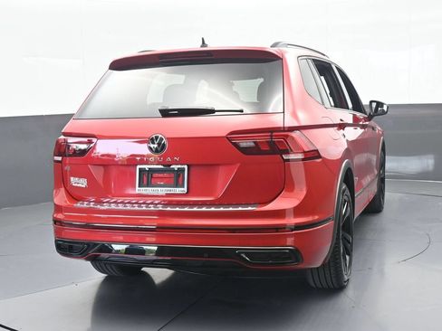 Used 2024 Volkswagen Tiguan SE R-Line FWD image 5