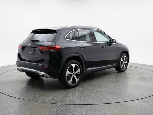 Used 2025 Mercedes-Benz GLA 250 image 9