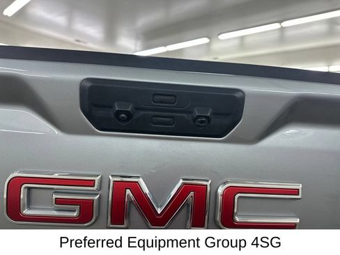 Used 2024 GMC Sierra 1500 AT4X AWD/4WD image 17