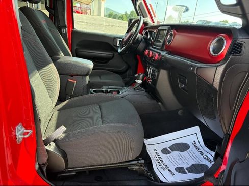 Used 2020 Jeep Gladiator Rubicon AWD/4WD image 16