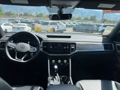Used 2022 Volkswagen Atlas Cross Sport SE w/ Panoramic Sunroof Package AWD/4WD image 21
