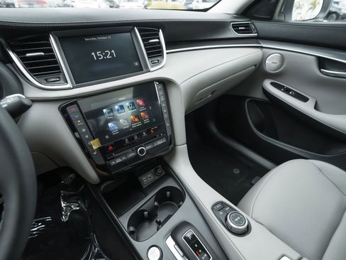 Used 2025 INFINITI QX50 Luxe image 11