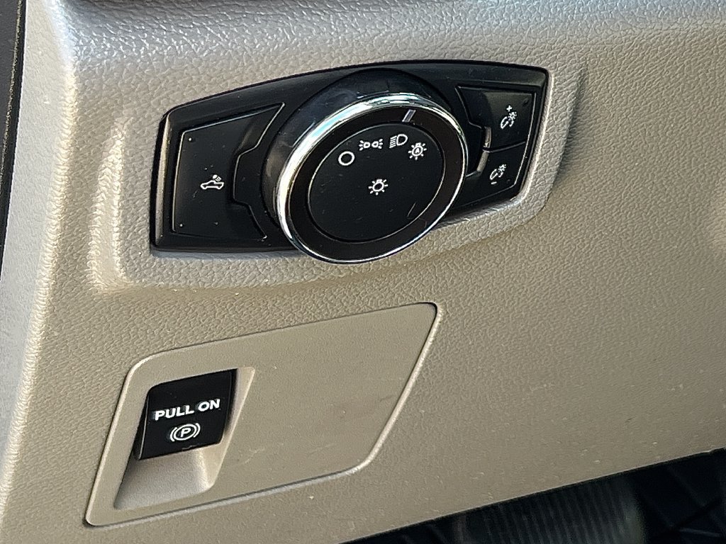 Used 2018 Ford F150 XL w/ Trailer Tow Package RWD image 7