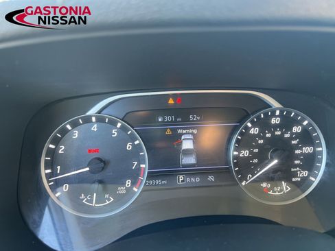 Used 2024 Nissan Frontier SV image 47