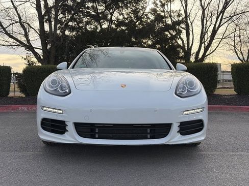 Used 2015 Porsche Panamera S image 11