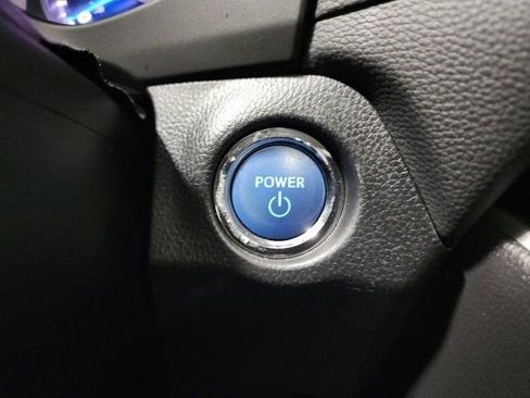 Certified 2022 Toyota RAV4 XLE w/ Convenience Package image 36