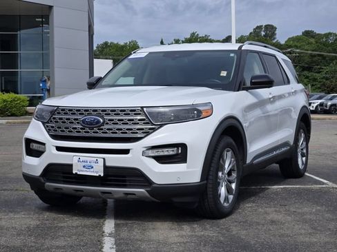 Used 2022 Ford Explorer Limited AWD/4WD image 3