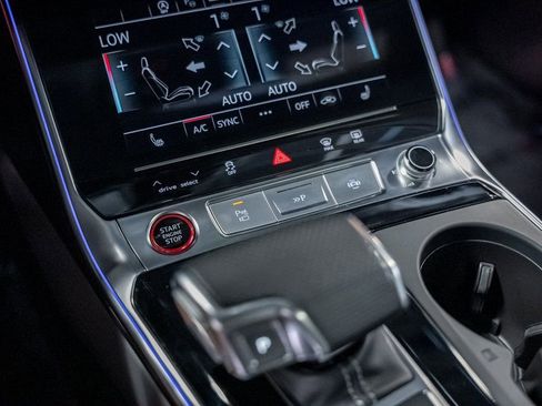 Used 2023 Audi S6 Prestige image 54