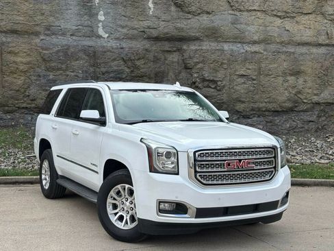 Used 2018 GMC Yukon SLT image 2