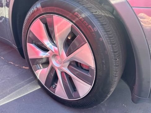 Used 2022 Tesla Model Y Long Range AWD/4WD image 7