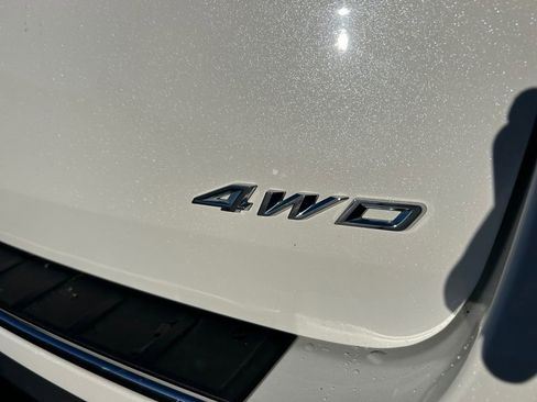 Used 2022 Ford Explorer Limited w/ Limited Technology Package image 32