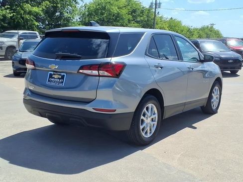 Used 2023 Chevrolet Equinox LS FWD image 5