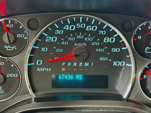 Used 2020 Chevrolet Express 2500 RWD image 12