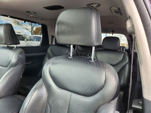 Used 2021 Hyundai Palisade SEL w/ Premium Package image 11