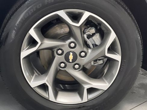 Used 2025 Chevrolet Trax LT w/ LT Convenience Package FWD image 61