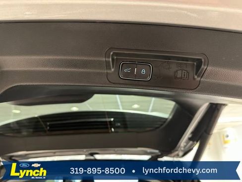 Used 2023 Ford Explorer XLT w/ Equipment Group 202A image 19