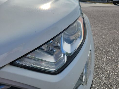 Used 2021 Ford EcoSport SE w/ SE Convenience Package image 10