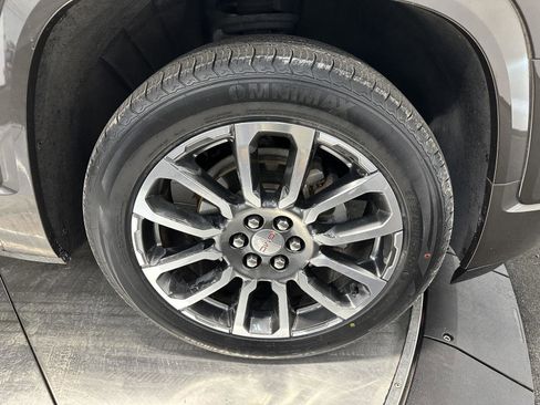 Used 2020 GMC Acadia Denali w/ Denali Ultimate Package image 10